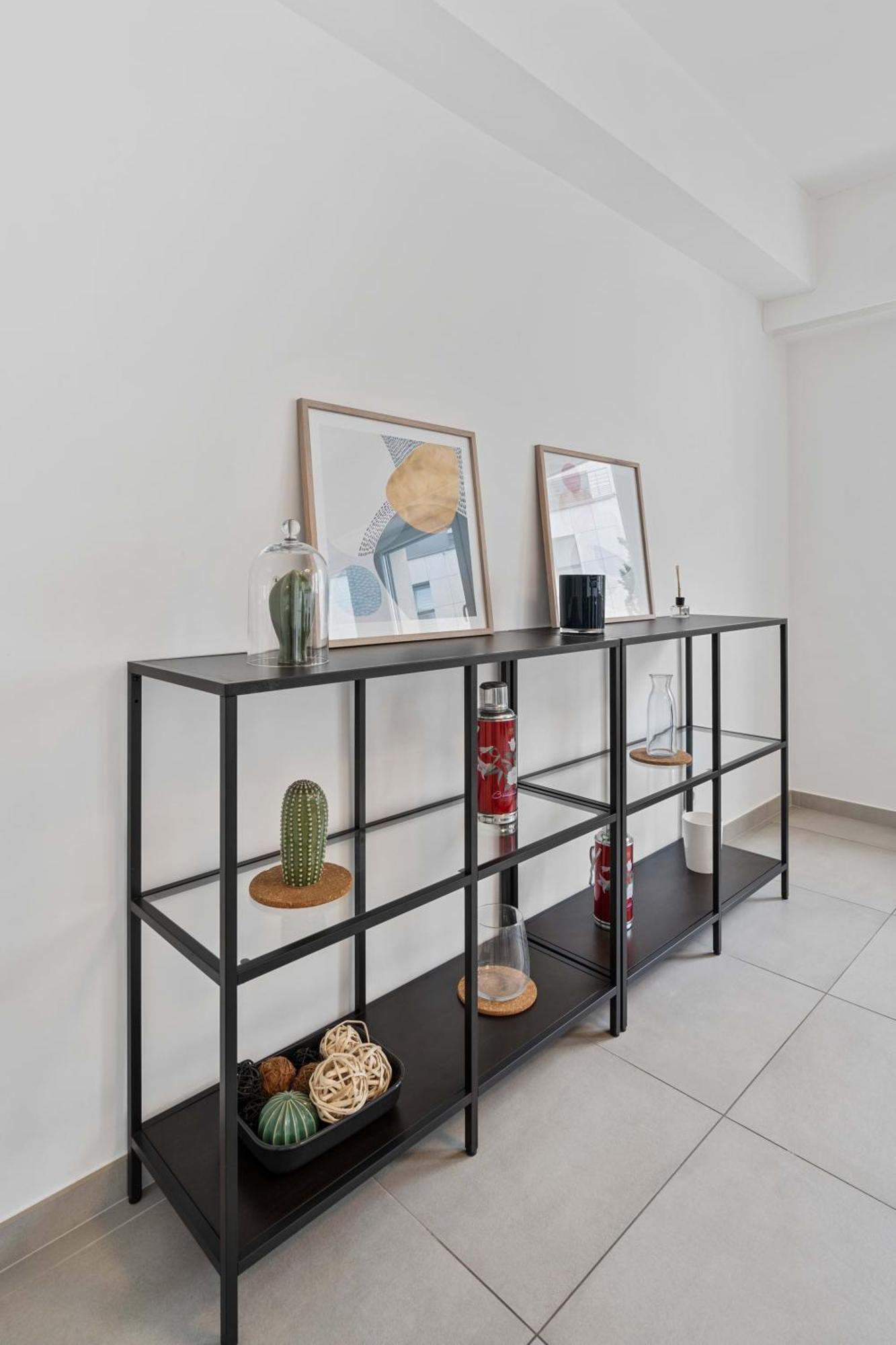 Central Lux 2Br Apt With City Views & Balcony Люксембург Экстерьер фото