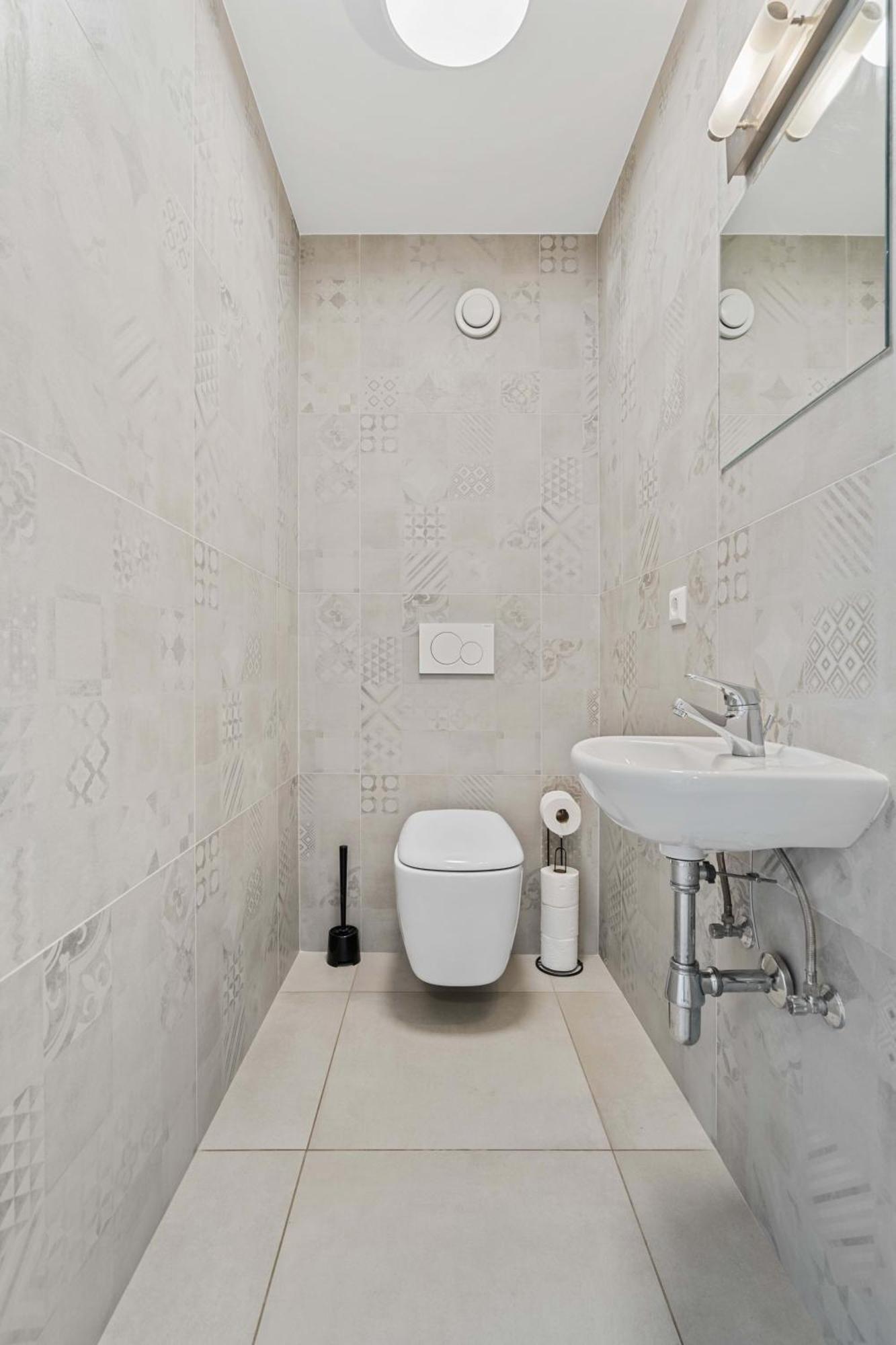 Central Lux 2Br Apt With City Views & Balcony Люксембург Экстерьер фото