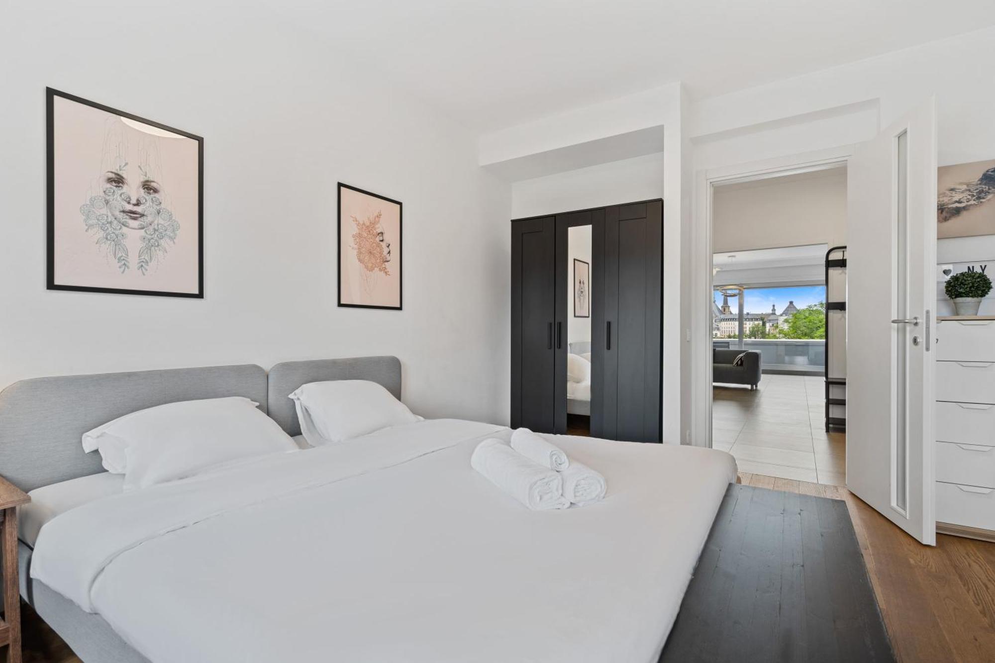 Central Lux 2Br Apt With City Views & Balcony Люксембург Экстерьер фото