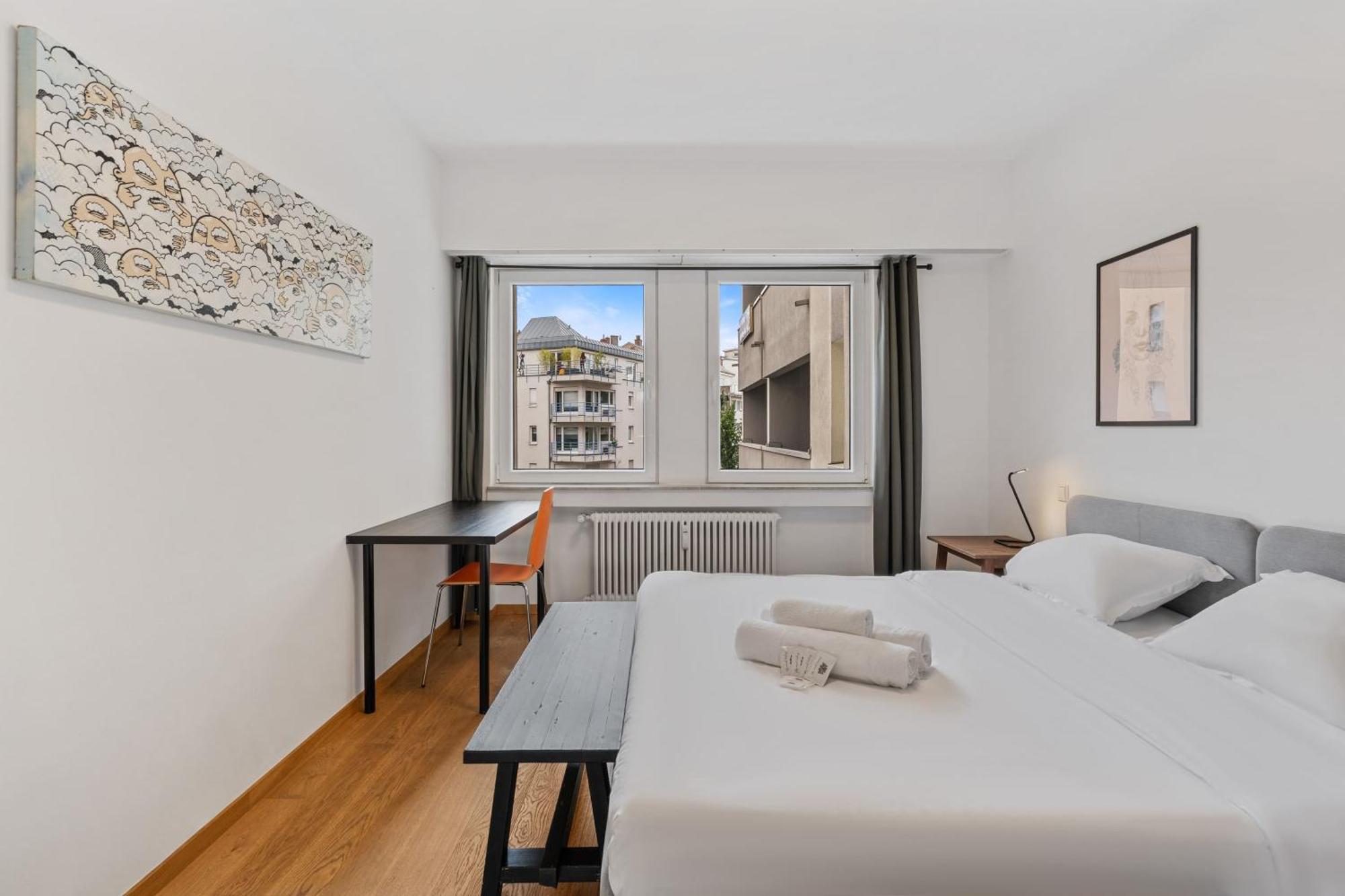 Central Lux 2Br Apt With City Views & Balcony Люксембург Экстерьер фото