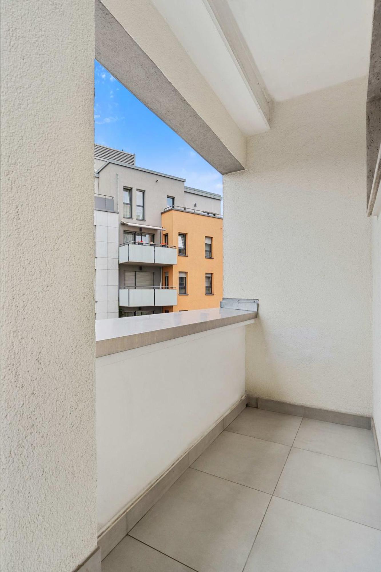 Central Lux 2Br Apt With City Views & Balcony Люксембург Экстерьер фото