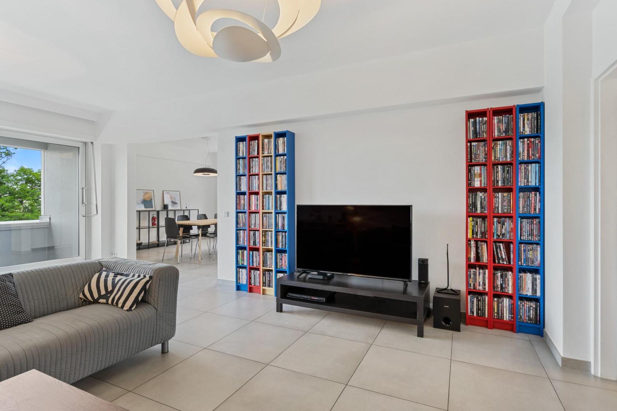 Central Lux 2Br Apt With City Views & Balcony Люксембург Экстерьер фото